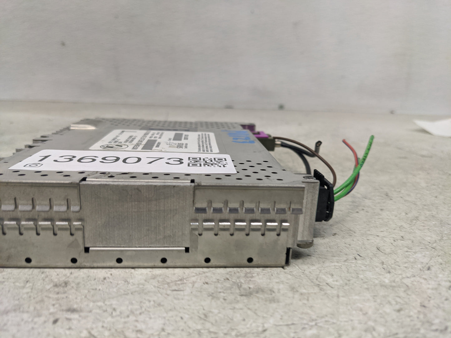 2006 Bmw 750i Radio AM FM Cd Player Receiver Replacement P/N:6512 6 948 064 Fits OEM Used Auto Parts - Oemusedautoparts1.com