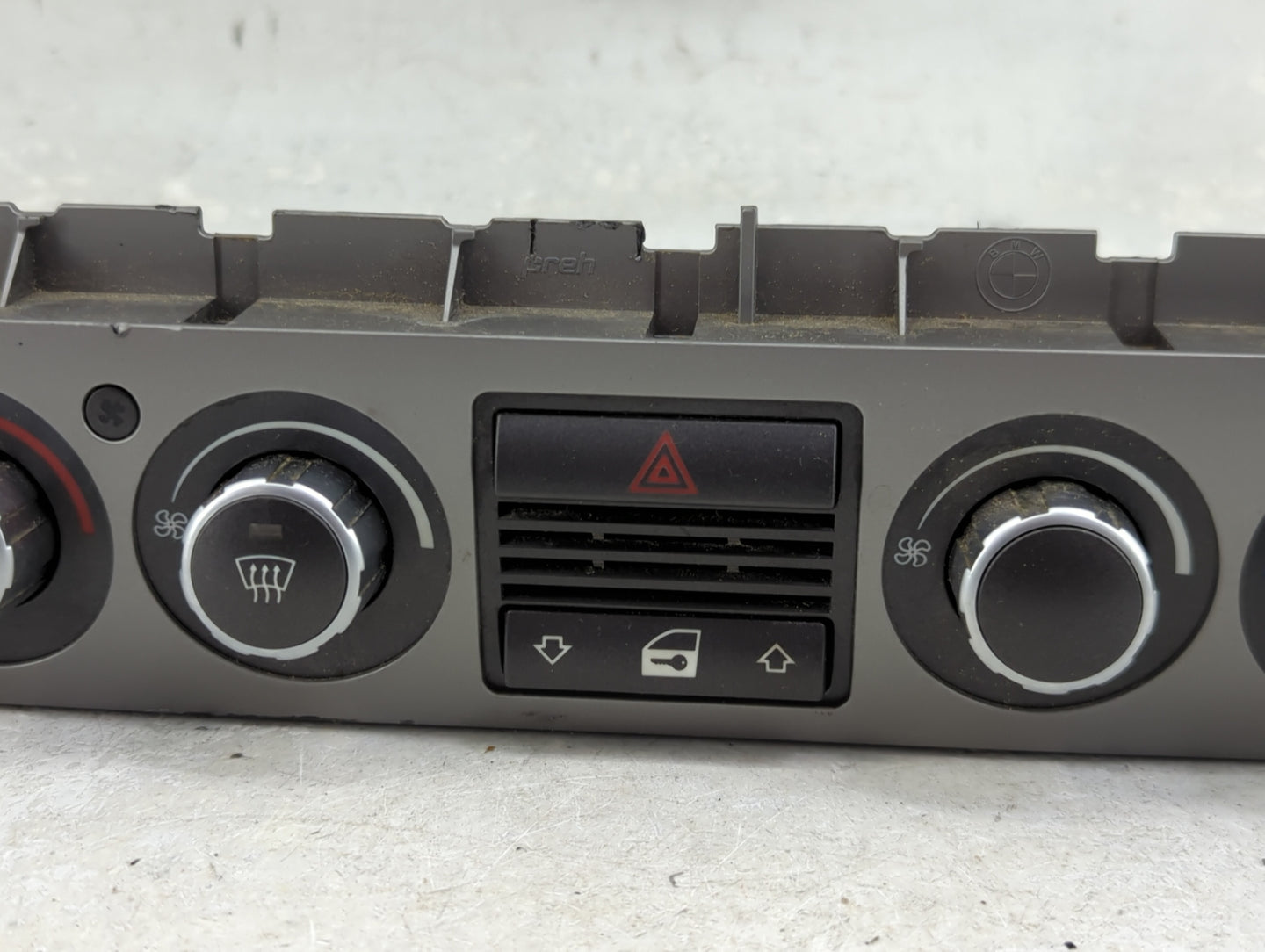 2006-2008 Bmw 750i Climate Control Module Temperature AC/Heater Replacement P/N:6981405-01 Fits Fits 2006 2007 2008 OEM Used