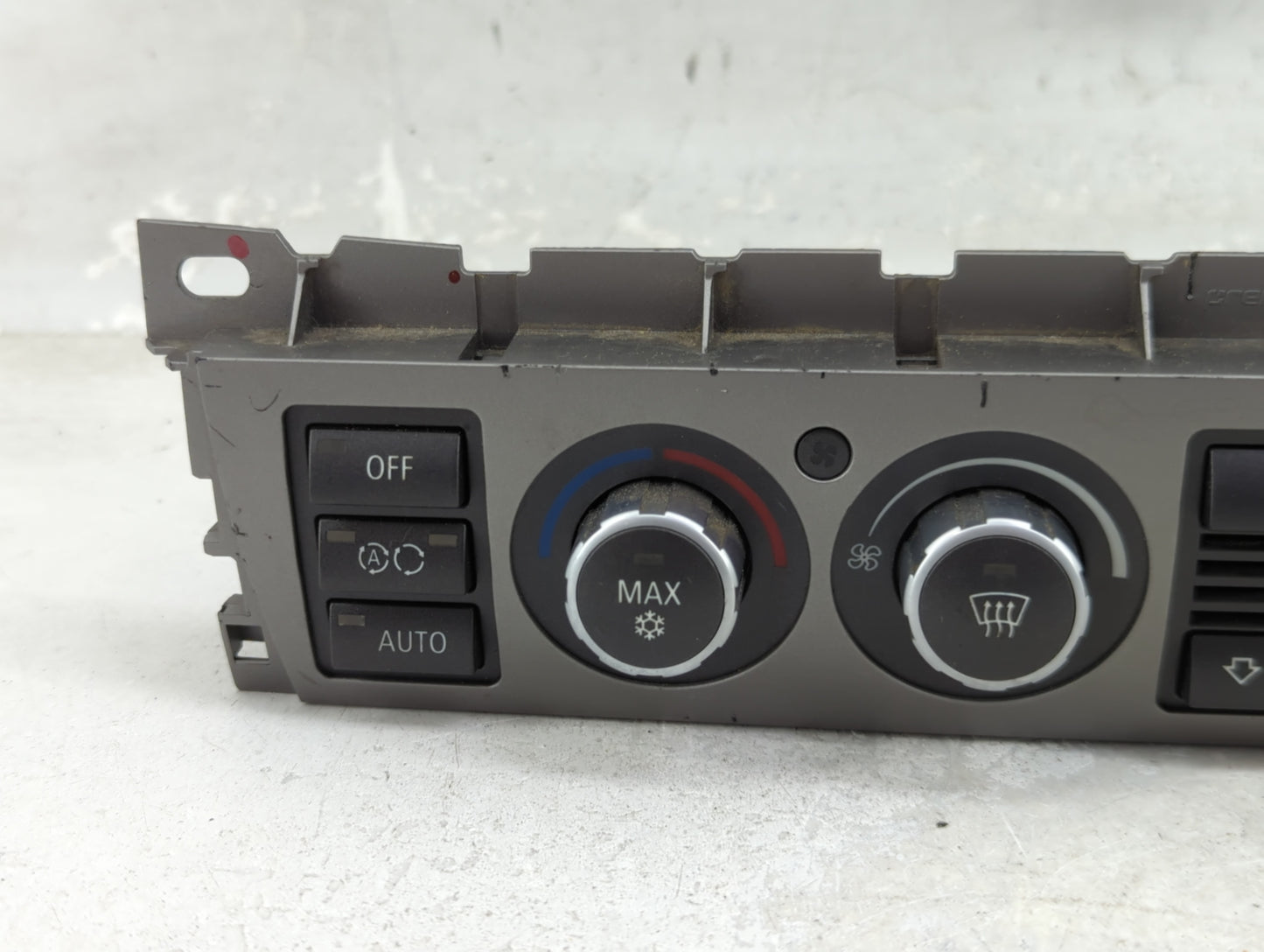 2006-2008 Bmw 750i Climate Control Module Temperature AC/Heater Replacement P/N:6981405-01 Fits Fits 2006 2007 2008 OEM Used