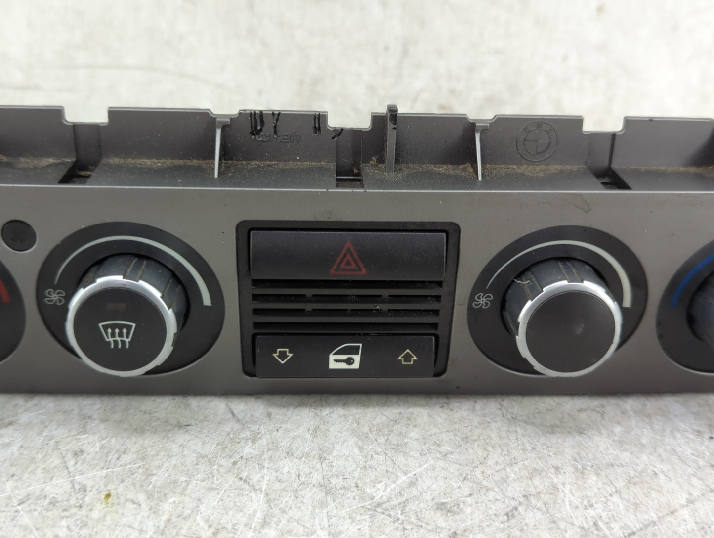 2006-2008 Bmw 750i Climate Control Module Temperature AC/Heater Replacement Fits Fits 2006 2007 2008 OEM Used Auto Parts - O