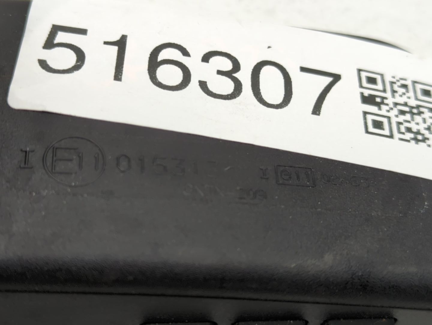 2006 Bmw 750i Interior Rear View Mirror Replacement OEM P/N:E11015313 E11015891, E11025891 Fits OEM Used Auto Parts - Oemuse