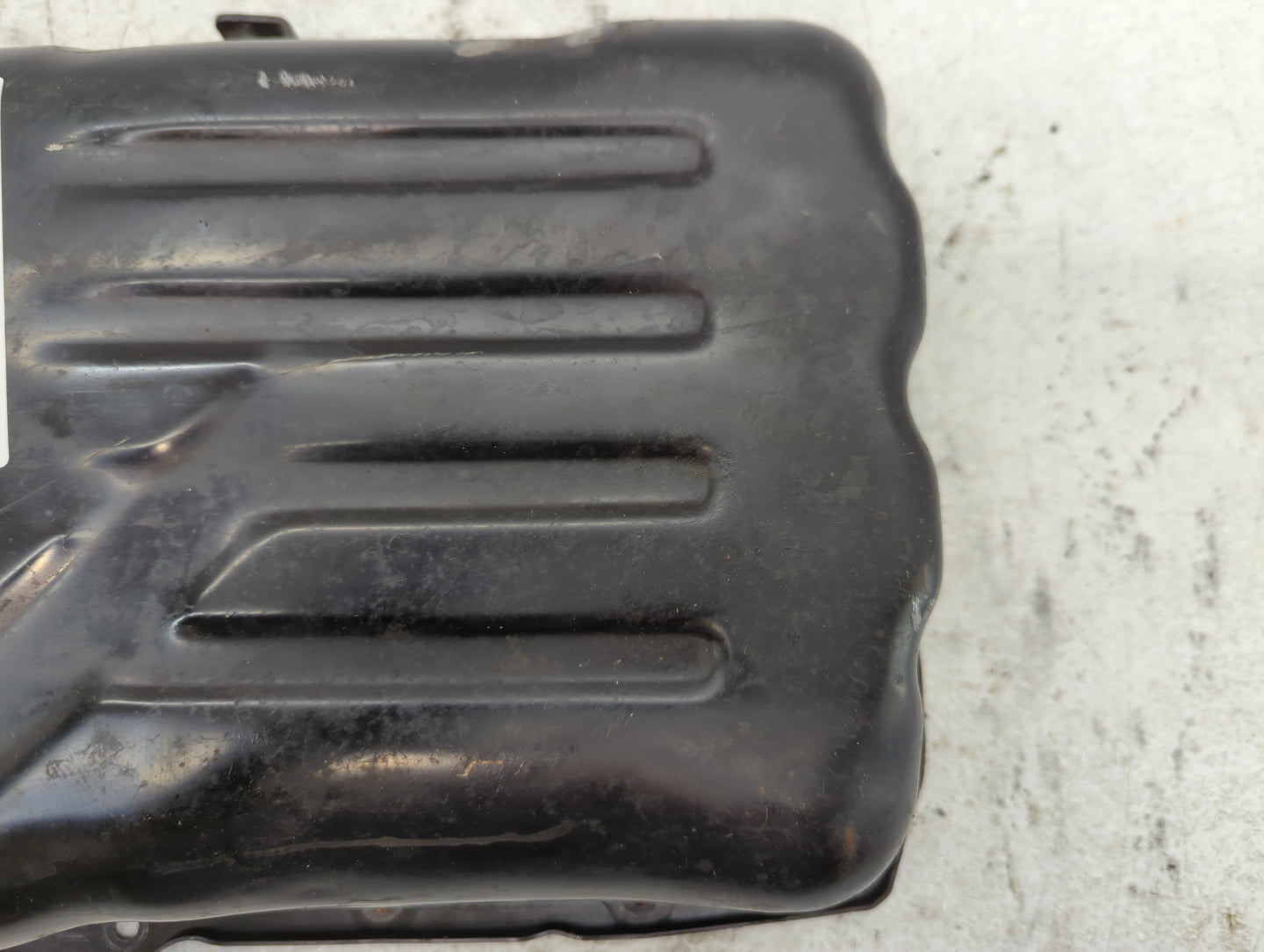2006-2008 Bmw 750i Engine Oil Pan Fits Fits 2006 2007 2008 OEM Used Auto Parts - Oemusedautoparts1.com