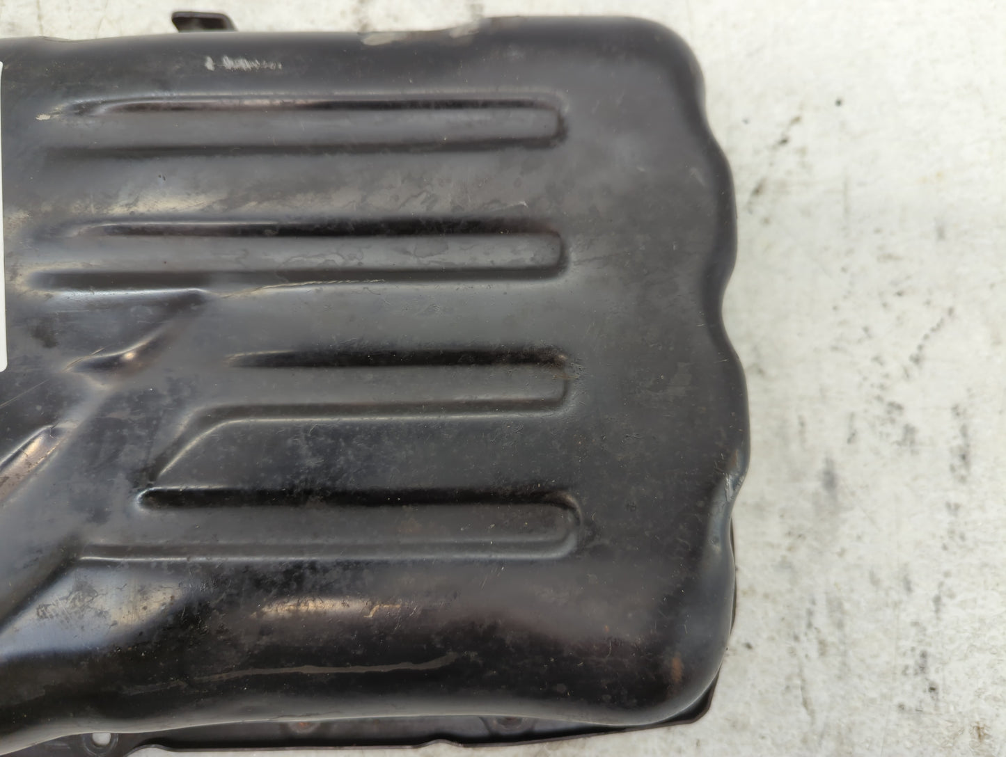 2006-2008 Bmw 750i Engine Oil Pan Fits Fits 2006 2007 2008 OEM Used Auto Parts - Oemusedautoparts1.com