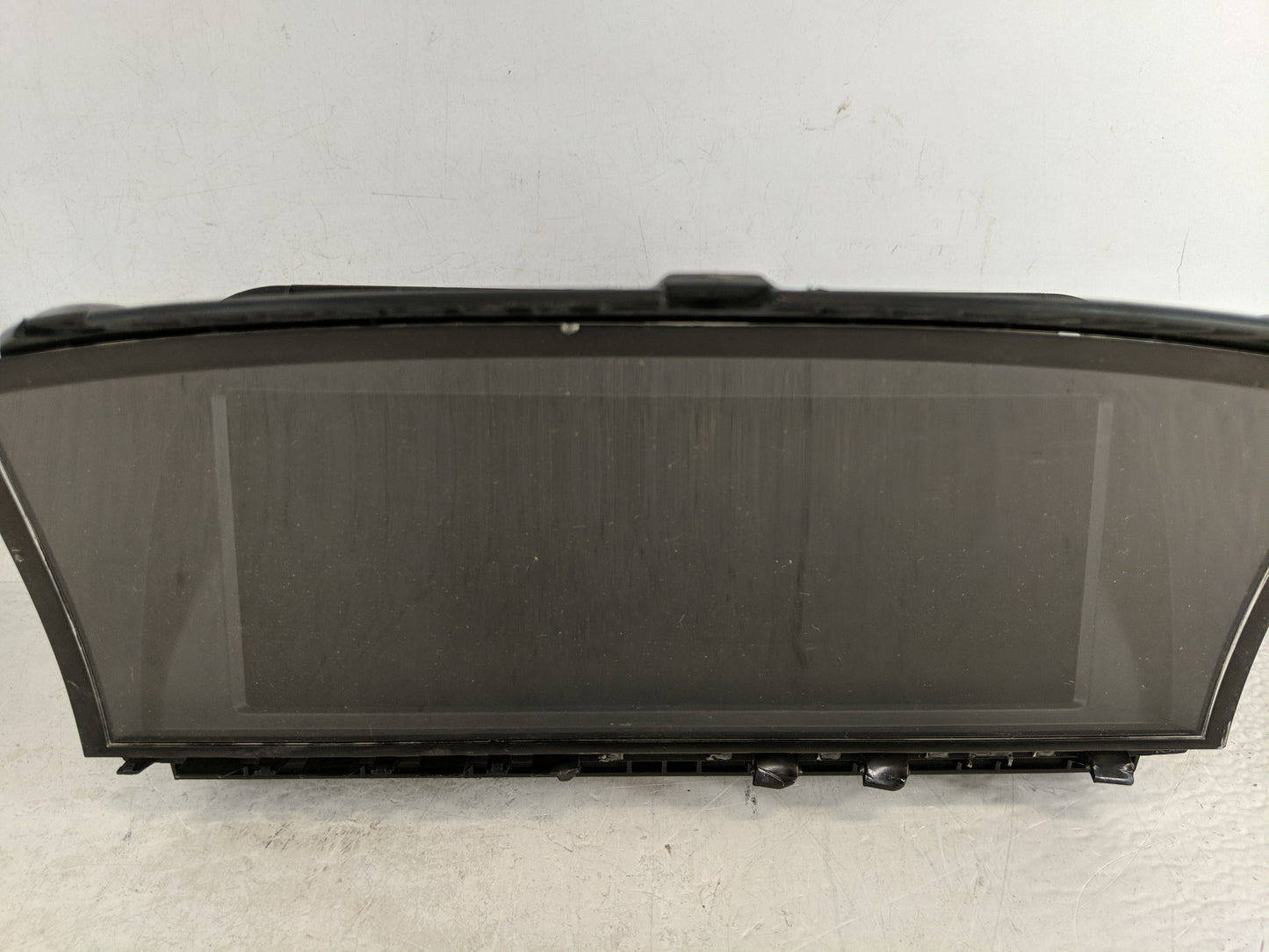 Bmw 750li Information Display Screen - Oemusedautoparts1.com