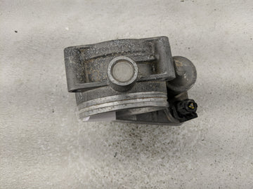 2006 Bmw 750li Throttle Body P/N:1354 7 535 308 A2C53063524 Fits Fits 2007 2008 2009 2010 OEM Used Auto Parts