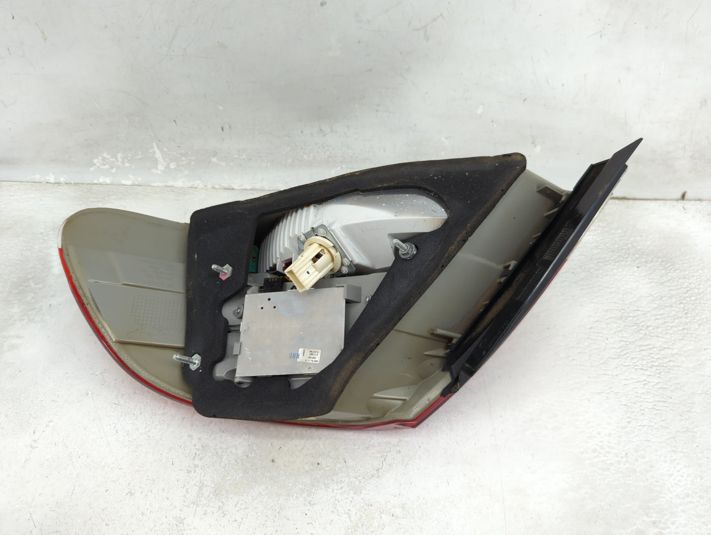2006 Bmw 750li Tail Light Assembly Driver Left OEM Fits Fits 2007 2008 OEM Used Auto Parts - Oemusedautoparts1.com