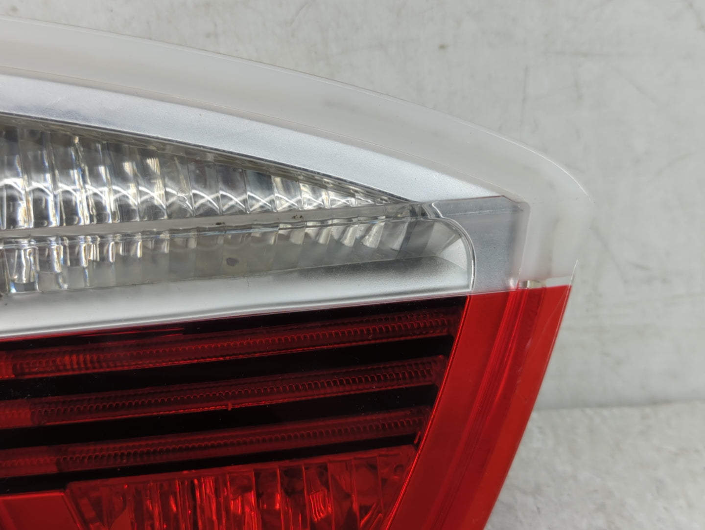 2004-2006 Bmw M3 Tail Light Assembly Driver Left OEM P/N:1090028 Fits Fits 2004 2005 2006 OEM Used Auto Parts - Oemusedautop