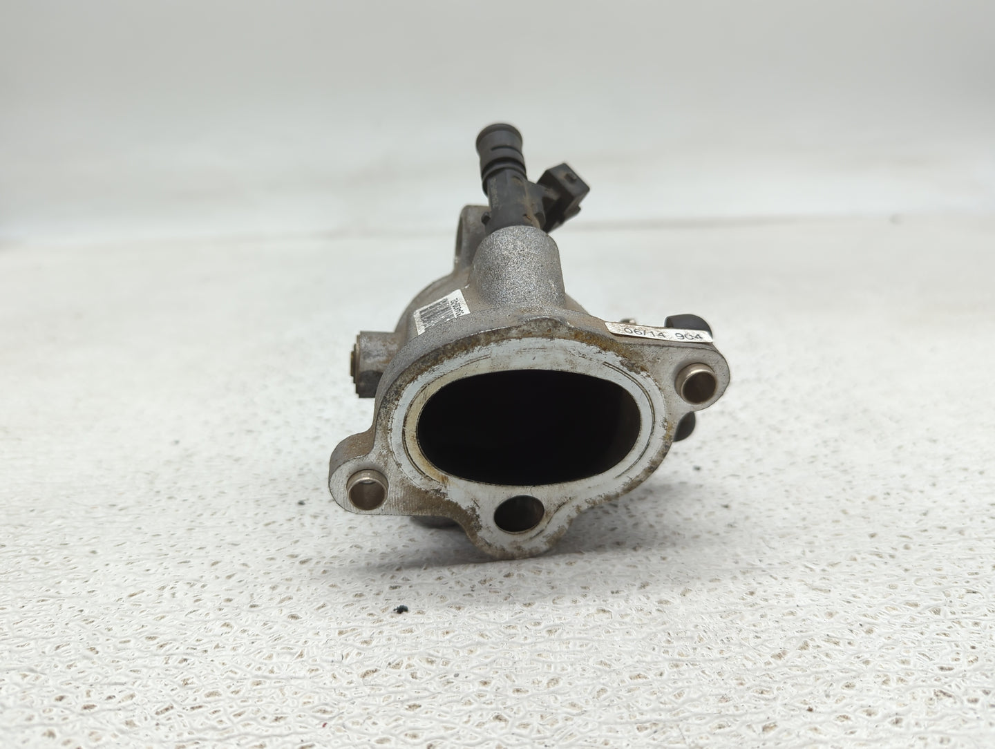 2006-2010 Bmw M6 Throttle Body P/N:7834832-02 Fits Fits 2006 2007 2008 2009 2010 OEM Used Auto Parts - Oemusedautoparts1.com