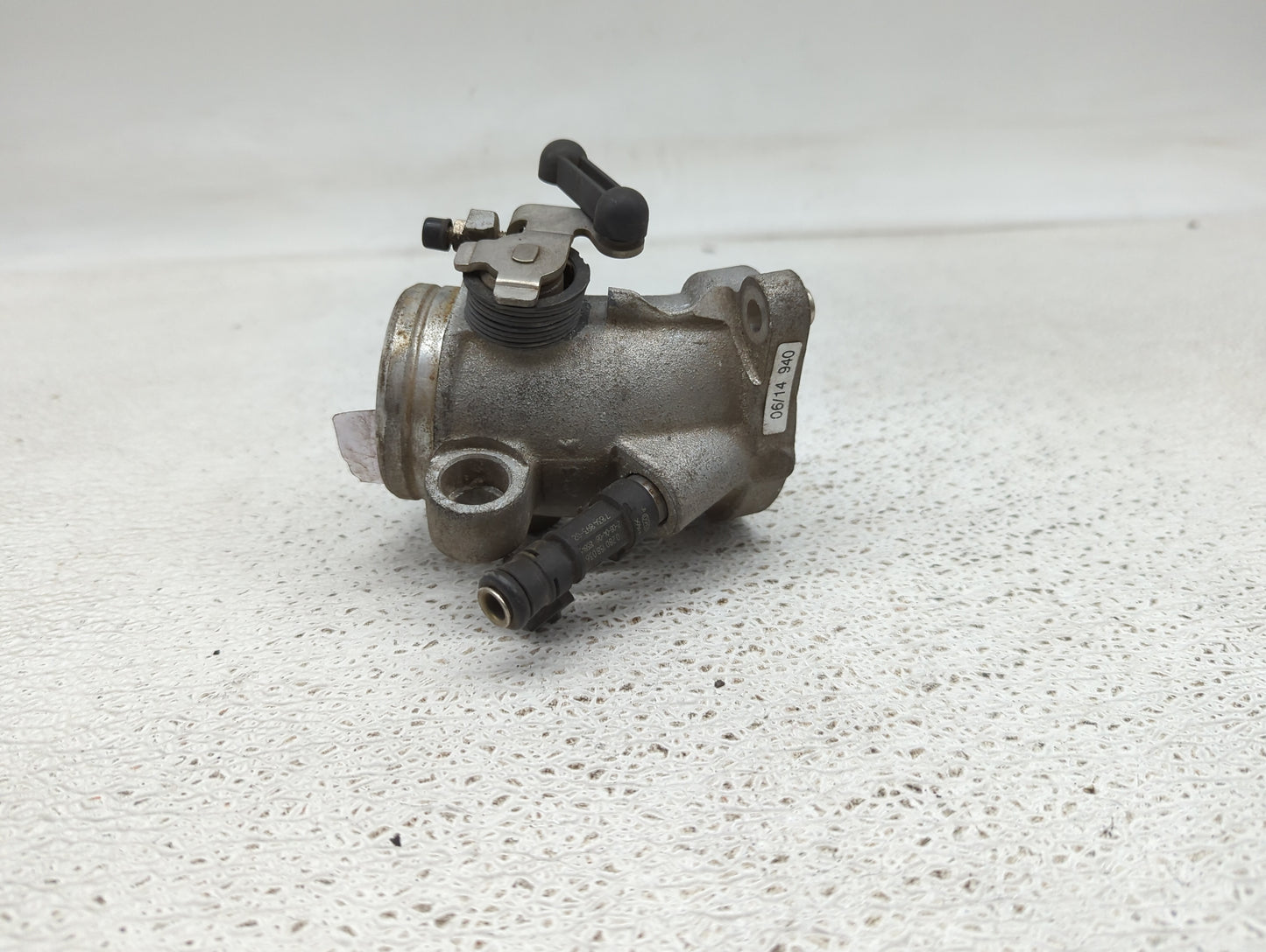 2006-2010 Bmw M6 Throttle Body P/N:7833788 Fits Fits 2006 2007 2008 2009 2010 OEM Used Auto Parts - Oemusedautoparts1.com