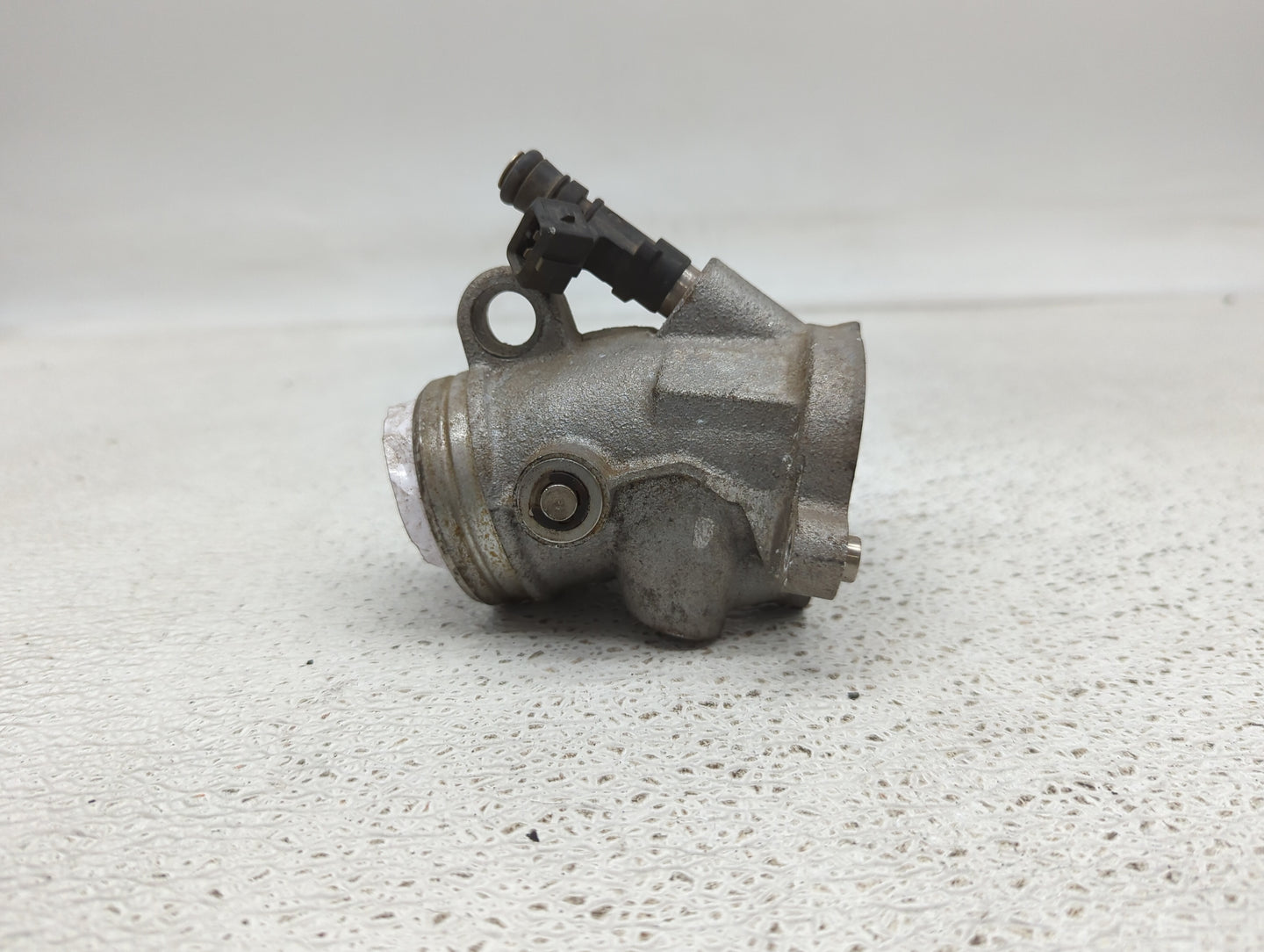 2006-2010 Bmw M6 Throttle Body P/N:7833788 Fits Fits 2006 2007 2008 2009 2010 OEM Used Auto Parts - Oemusedautoparts1.com