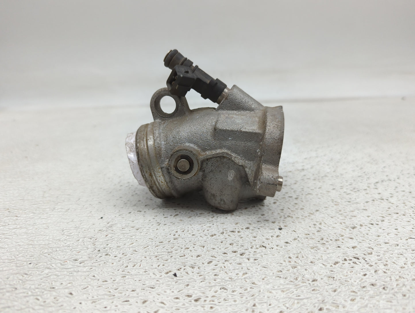 2006-2010 Bmw M6 Throttle Body P/N:7833788 Fits Fits 2006 2007 2008 2009 2010 OEM Used Auto Parts - Oemusedautoparts1.com