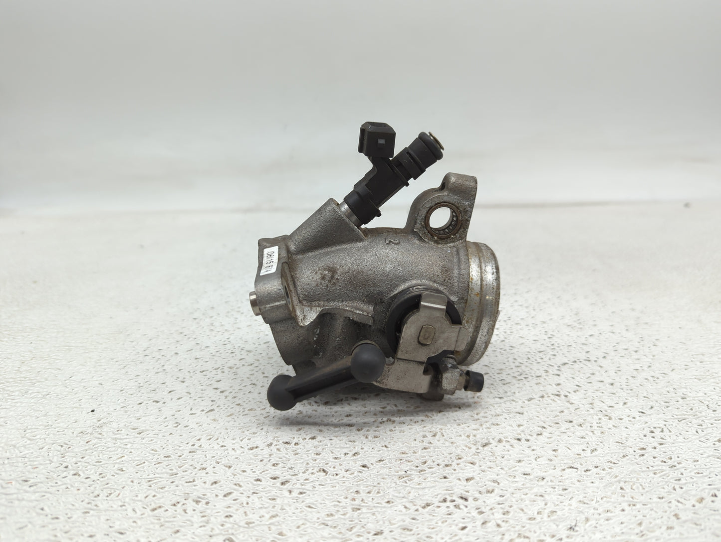 2006-2010 Bmw M6 Throttle Body P/N:7834831-03 Fits Fits 2006 2007 2008 2009 2010 OEM Used Auto Parts - Oemusedautoparts1.com