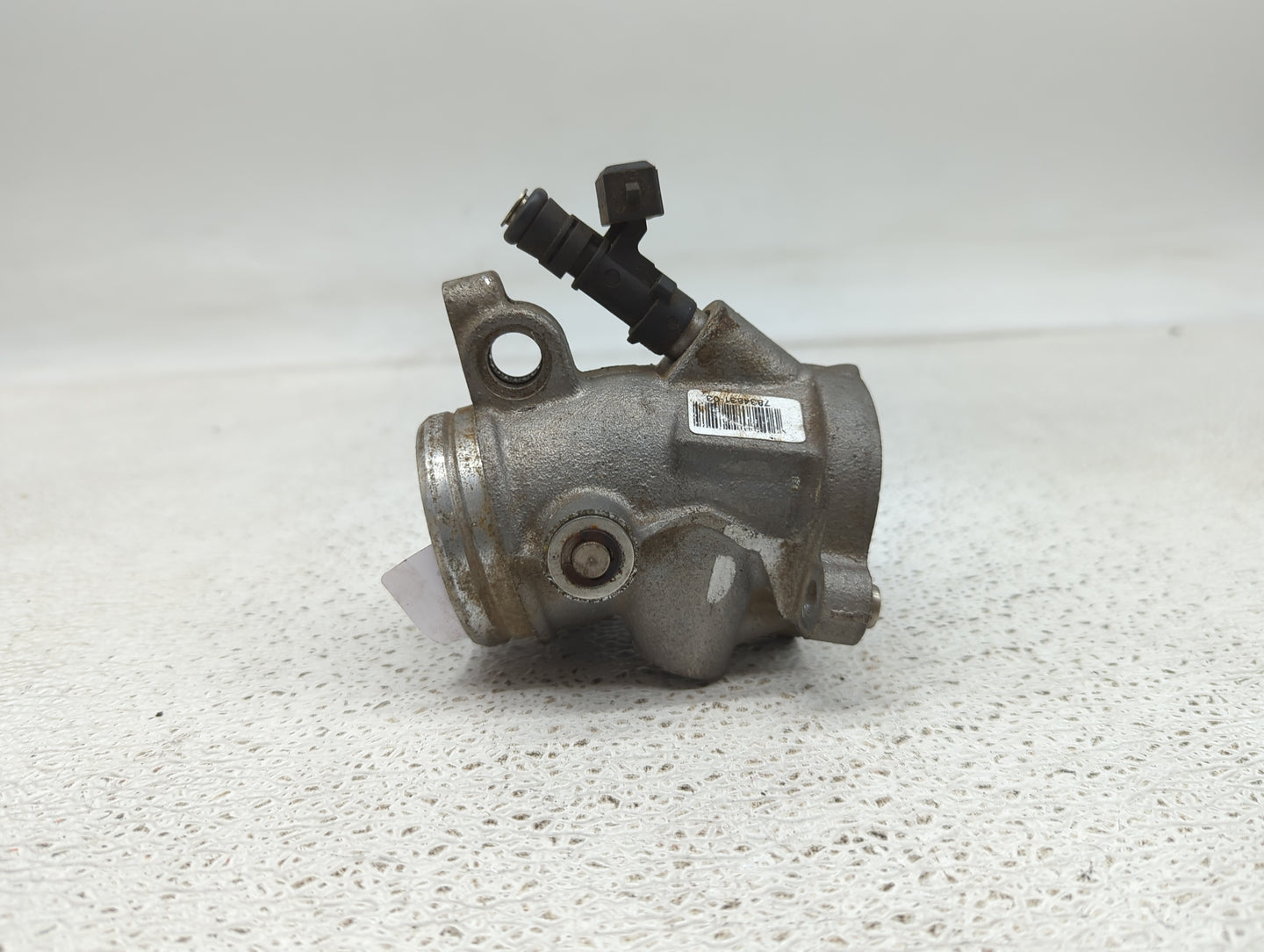 2006-2010 Bmw M6 Throttle Body P/N:7834831-03 Fits Fits 2006 2007 2008 2009 2010 OEM Used Auto Parts - Oemusedautoparts1.com