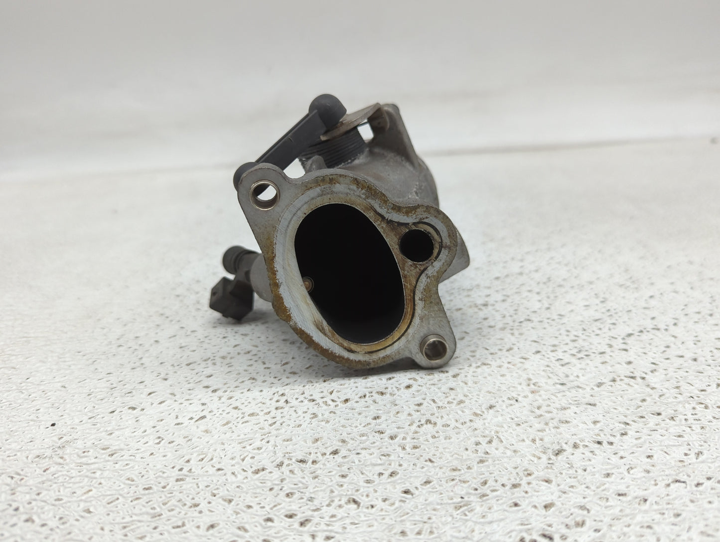2006-2010 Bmw M6 Throttle Body P/N:7834788 01 Fits Fits 2006 2007 2008 2009 2010 OEM Used Auto Parts - Oemusedautoparts1.com