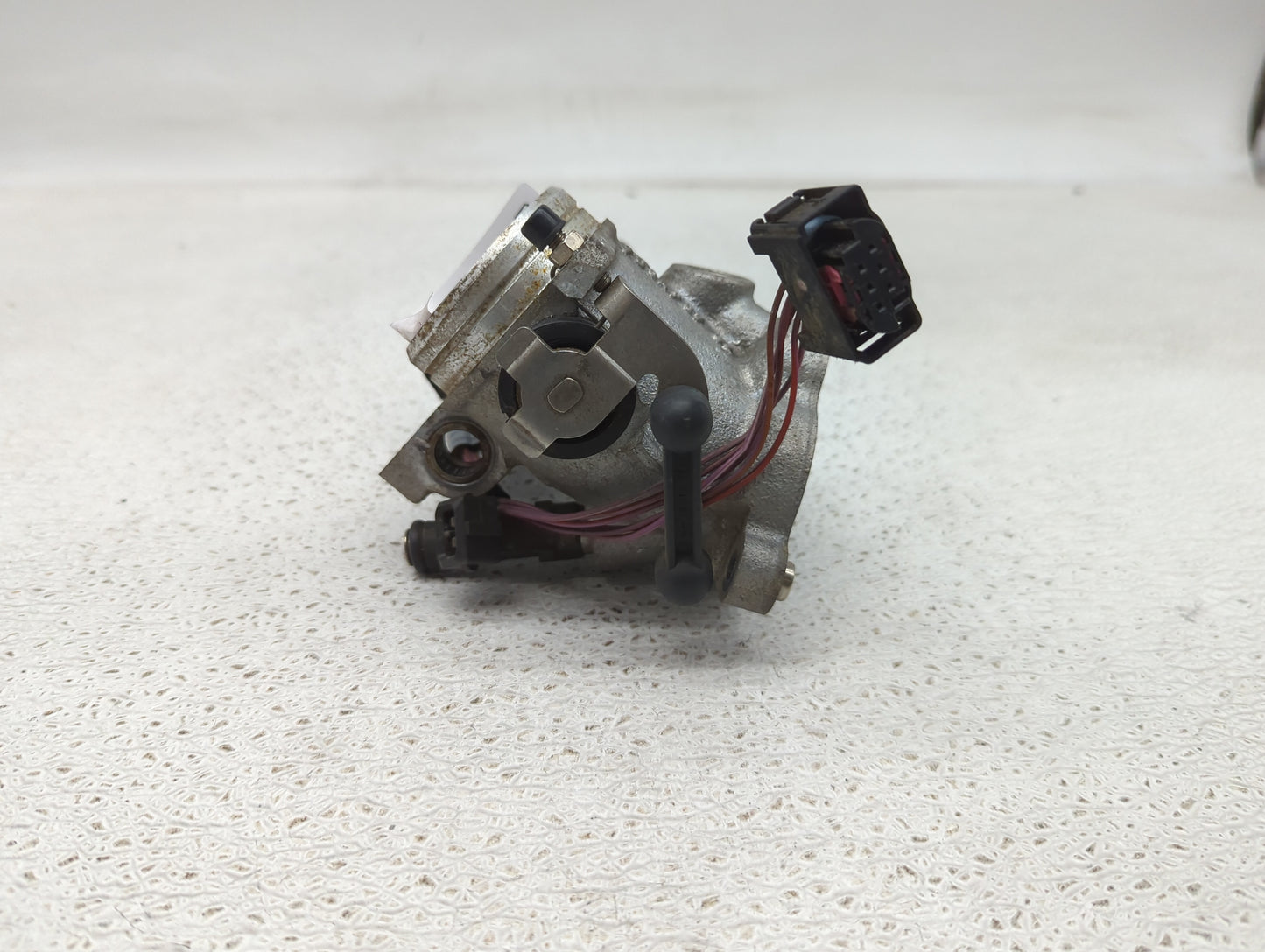 2006-2010 Bmw M6 Throttle Body P/N:737982Z6 7836160, 91775340/02 Fits Fits 2006 2007 2008 2009 2010 OEM Used Auto Parts - Oe