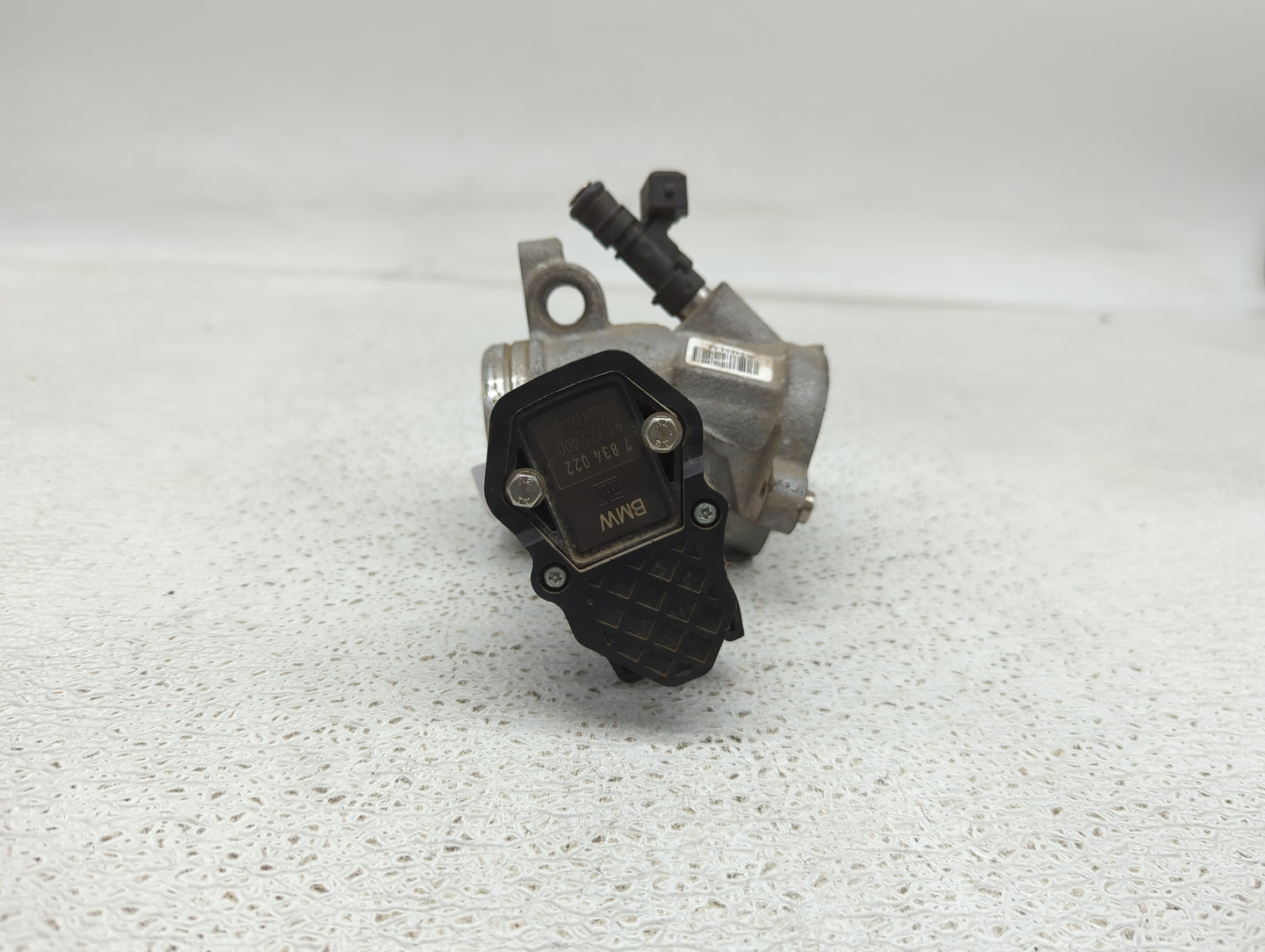 2006-2010 Bmw M6 Throttle Body P/N:7834022 91775000 Fits Fits 2006 2007 2008 2009 2010 OEM Used Auto Parts - Oemusedautopart