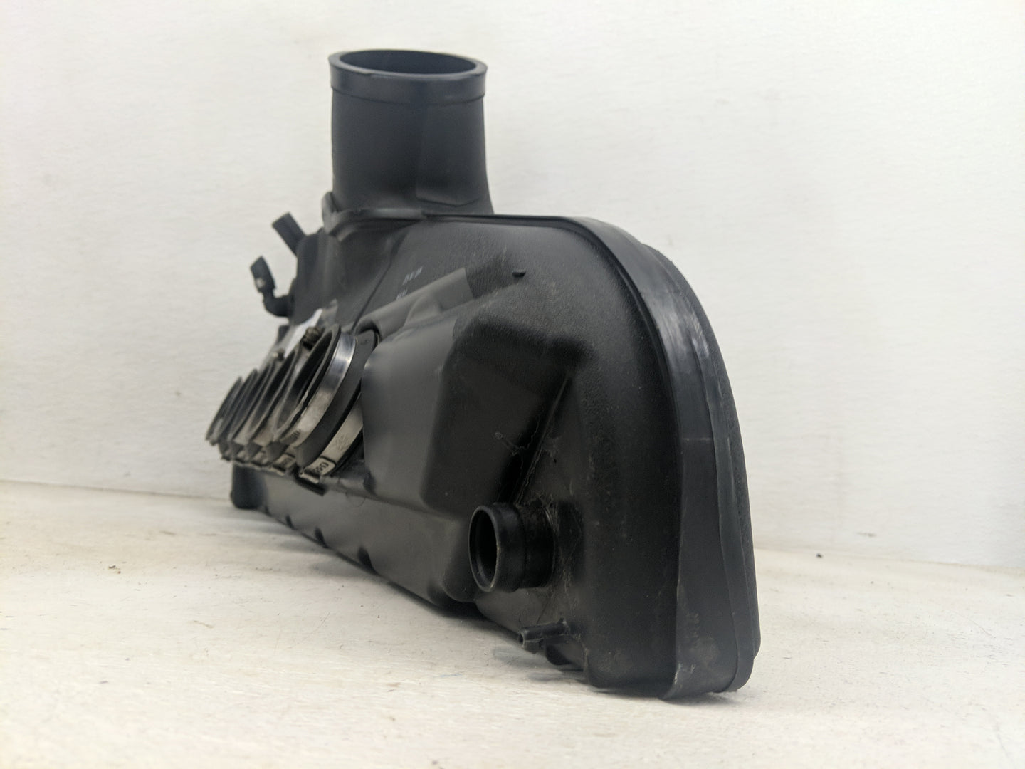 2006-2010 Bmw M6 Air Cleaner Intake-duct Hose Tube - Oemusedautoparts1.com