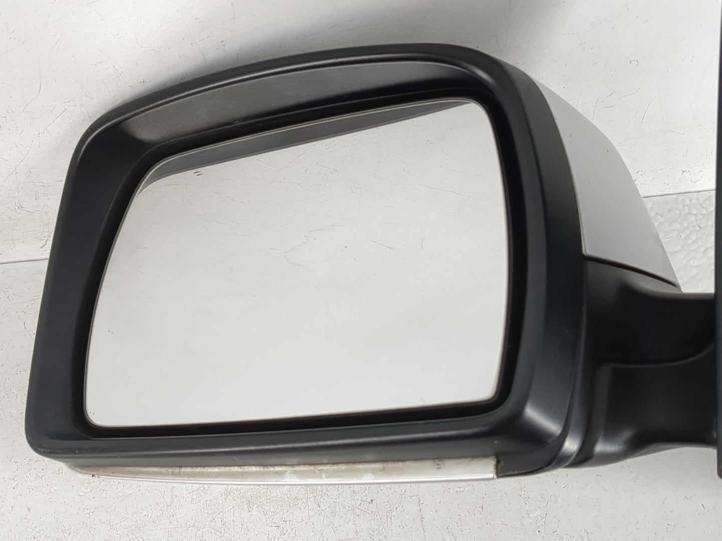 2004-2006 Bmw X3 Driver Side View Mirror - Left Door Mirror OEM Used - Oemusedautoparts1.com