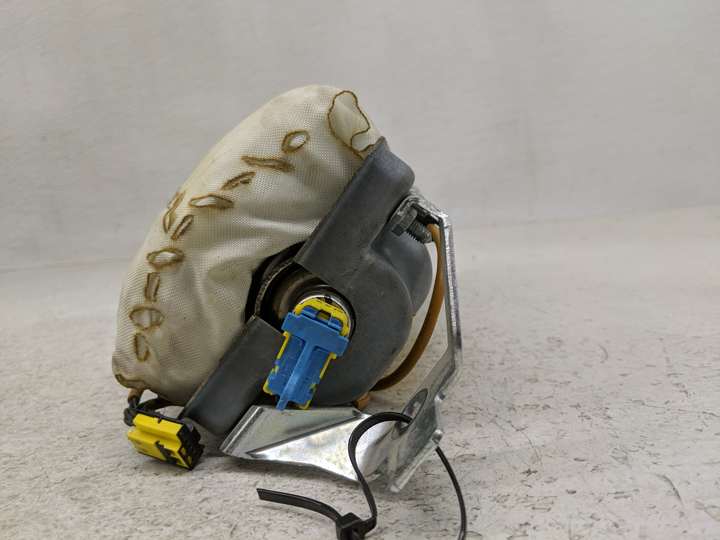 2004-2006 Bmw X5 Air Bag Passenger Right Dashboard OEM P/N:713112503P Fits Fits 2004 2005 2006 OEM Used Auto Parts - Oemused