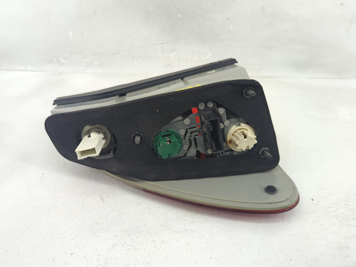 2004-2006 Bmw X5 Tail Light Assembly Passenger Right OEM Fits Fits 2004 2005 2006 OEM Used Auto Parts - Oemusedautoparts1.co