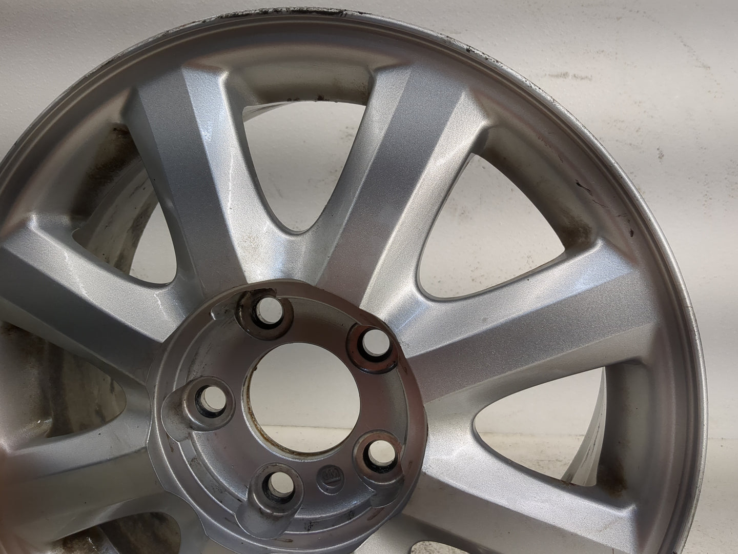 2005-2006 Buick Lacrosse Oem Wheel Rim - Oemusedautoparts1.com