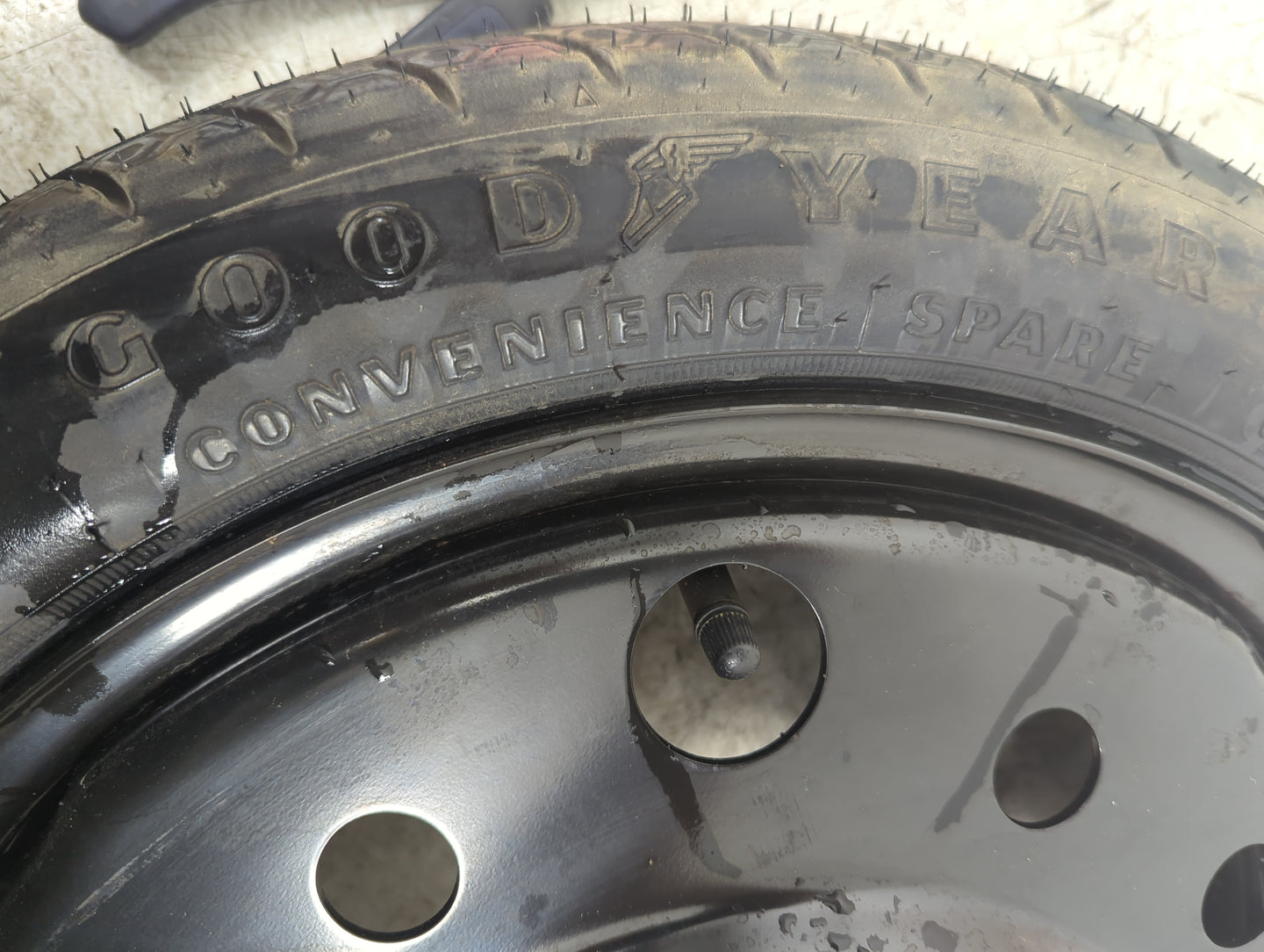 2005-2009 Buick Lacrosse Spare Donut Tire Wheel Rim Oem 1145416 - Oemusedautoparts1.com