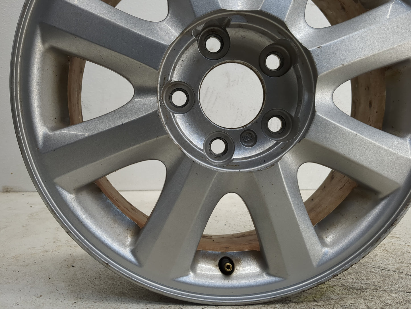 2005-2006 Buick Lacrosse Oem Wheel Rim - Oemusedautoparts1.com