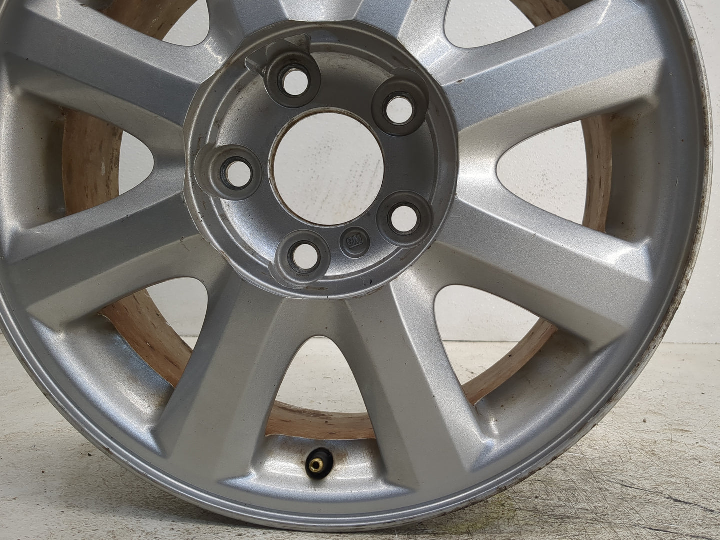 2005-2006 Buick Lacrosse Oem Wheel Rim - Oemusedautoparts1.com