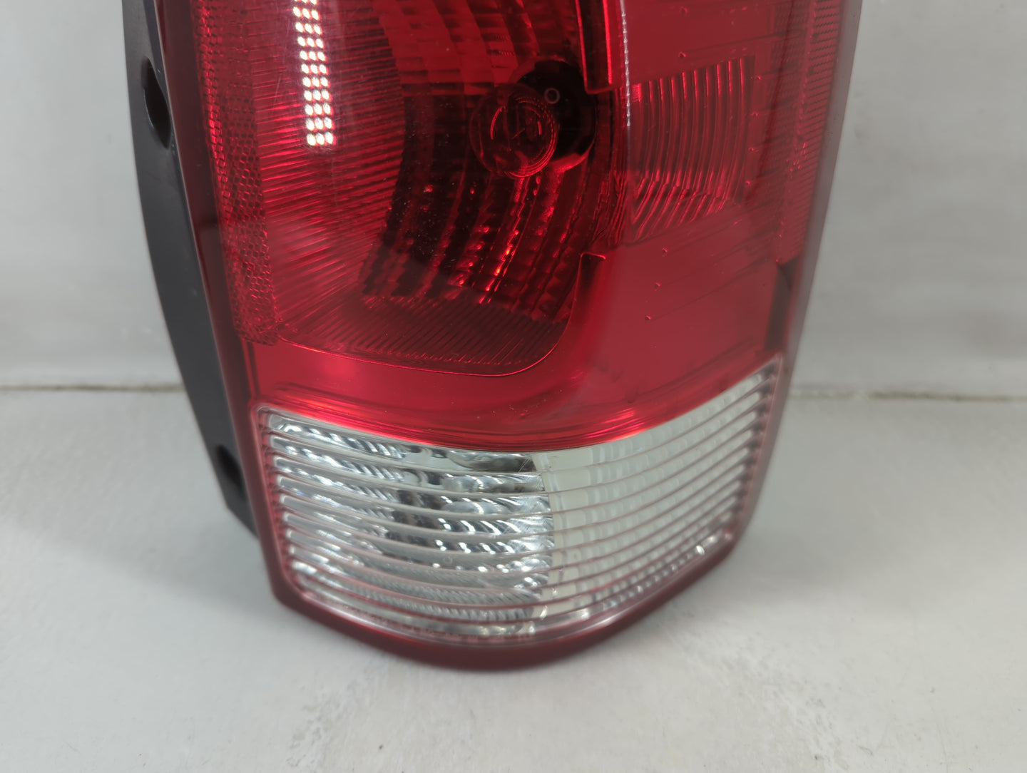 2005-2009 Buick Lacrosse Tail Light Assembly Passenger Right OEM Fits Fits 2005 2006 2007 2008 2009 OEM Used Auto Parts - Oe