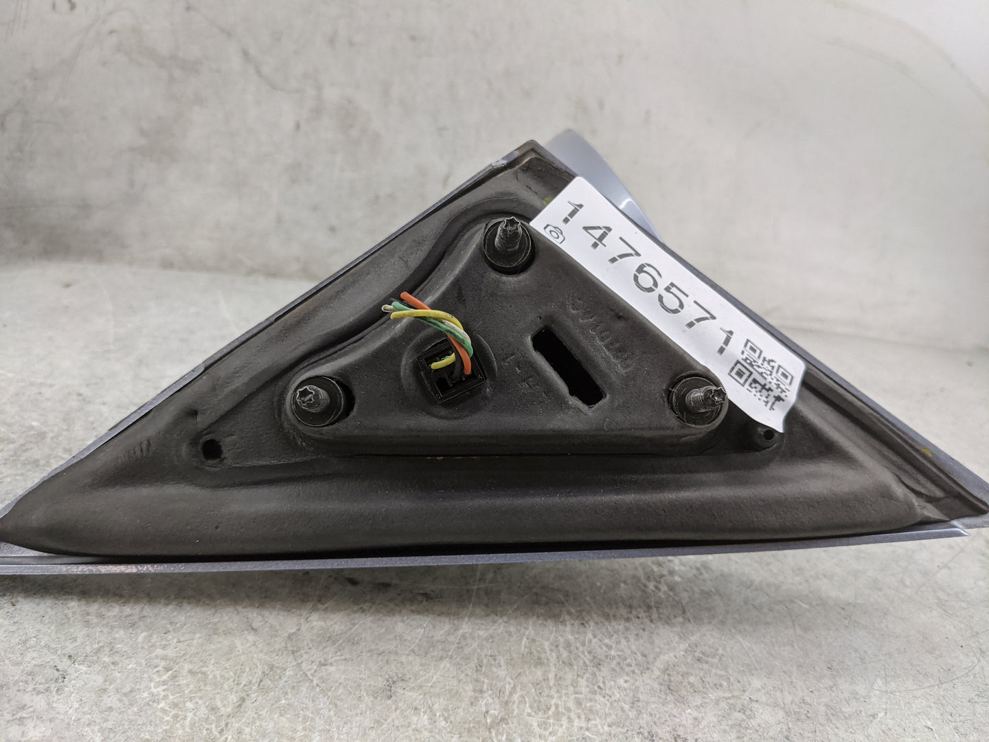 2005-2008 Buick Lacrosse Driver Side View Mirror - Left Door Mirror OEM Used - Oemusedautoparts1.com