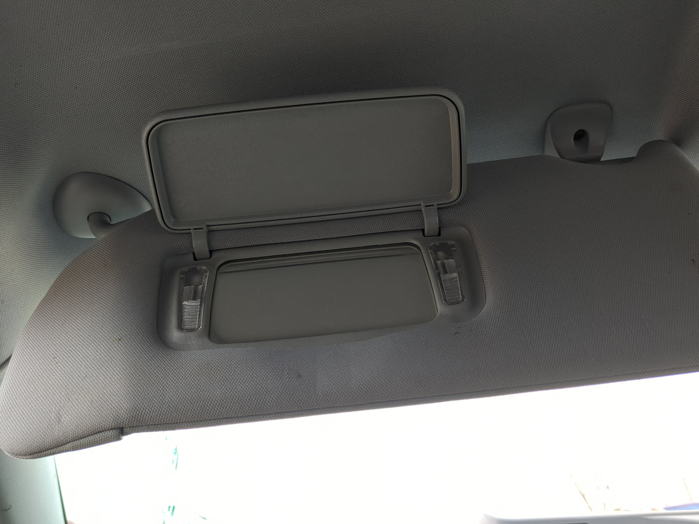 2005-2009 Buick Lacrosse Sun Visor Shade Replacement Driver Left Mirror Fits Fits 2005 2006 2007 2008 2009 OEM Used Auto Par