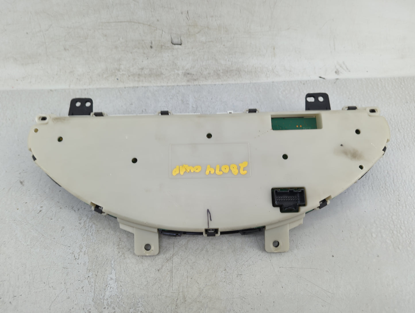 2005-2006 Buick Lacrosse Instrument Cluster Speedometer Gauges Miles:100K Fits Fits 2005 2006 OEM Used Auto Parts - Oemuseda