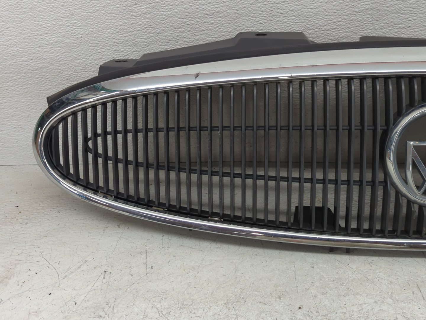 2005-2007 Buick Lacrosse Front Grille Bumper Not Included - Oemusedautoparts1.com