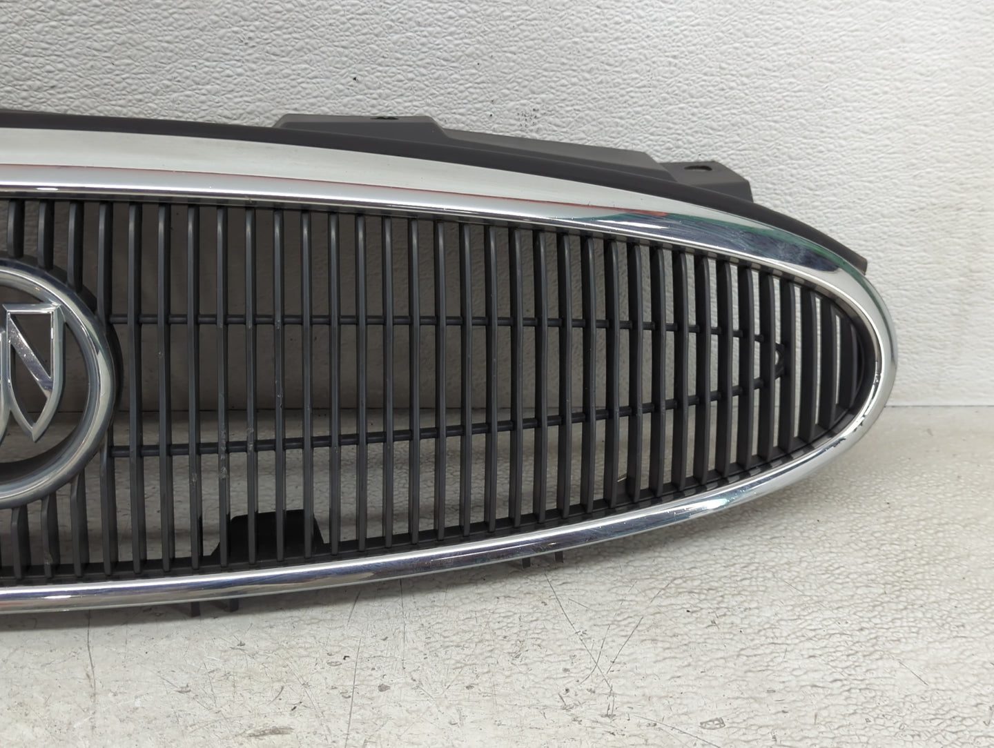 2005-2007 Buick Lacrosse Front Grille Bumper Not Included - Oemusedautoparts1.com