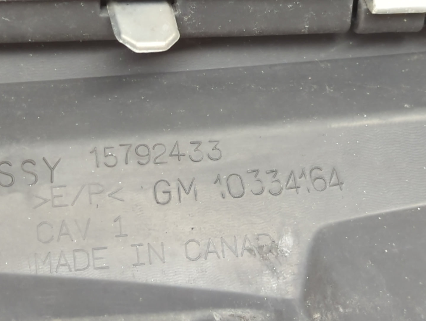 2005-2007 Buick Lacrosse Front Grille Bumper Not Included - Oemusedautoparts1.com