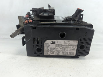 2006-2007 Buick Lucerne Fusebox Fuse Box Panel Relay Module P/N:15812664 Fits Fits 2006 2007 OEM Used Auto Parts - Oemusedau