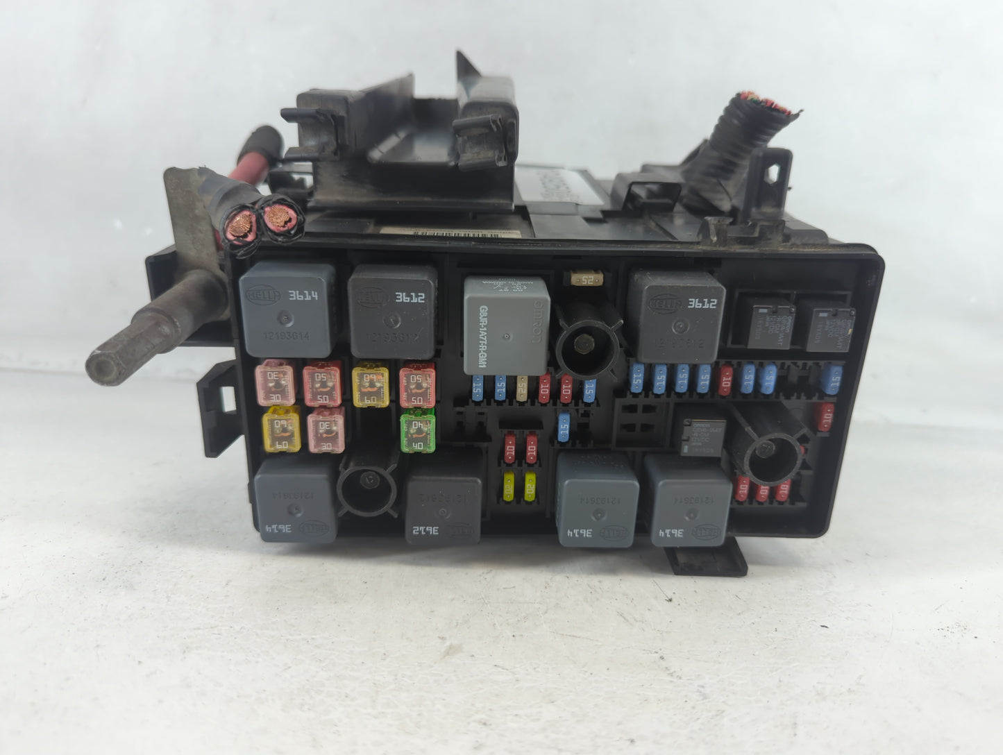 2006-2007 Buick Lucerne Fusebox Fuse Box Panel Relay Module P/N:15812664 Fits Fits 2006 2007 OEM Used Auto Parts - Oemusedau