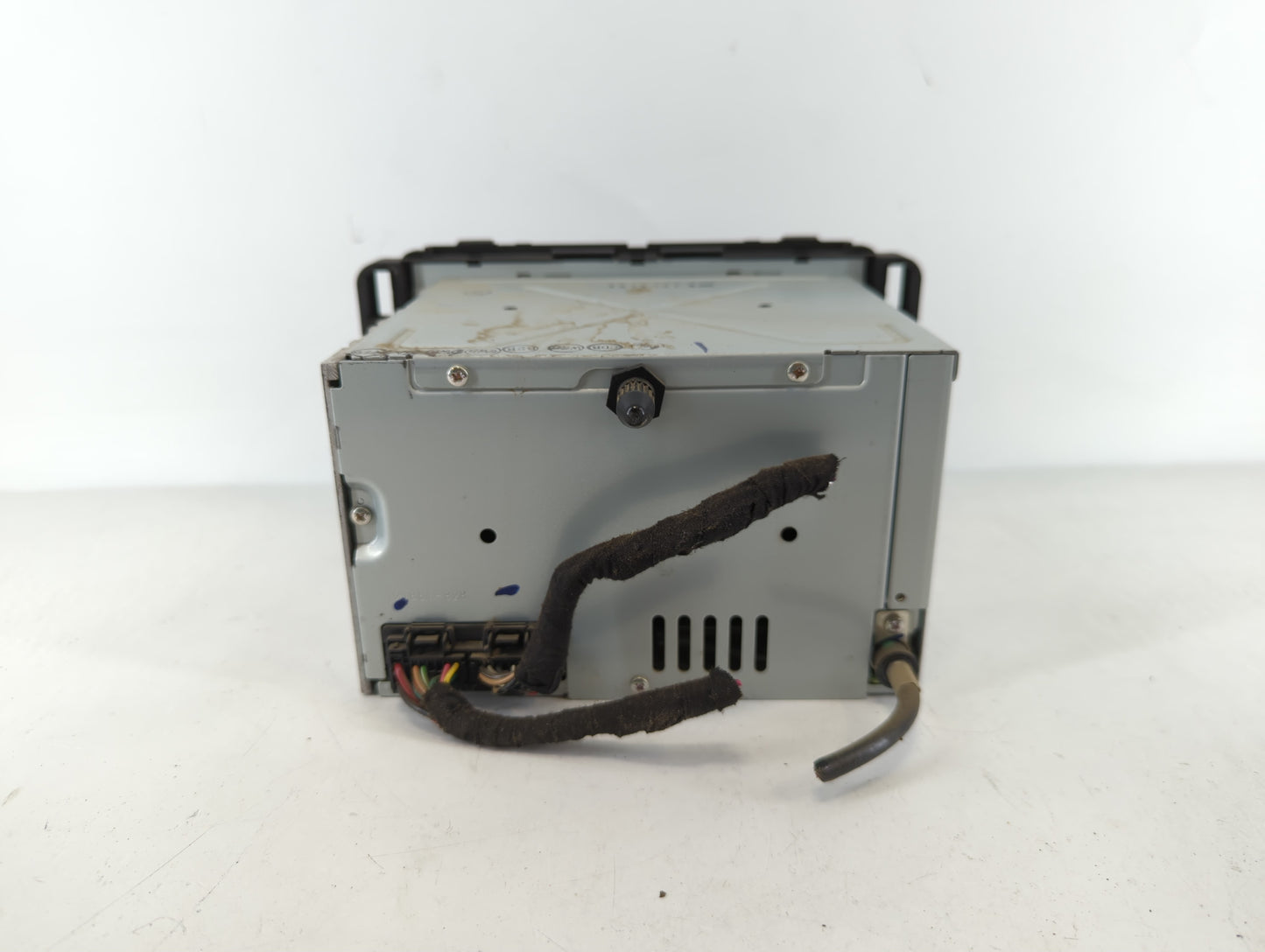 2006 Buick Lucerne Radio AM FM Cd Player Receiver Replacement P/N:15849253 Fits OEM Used Auto Parts - Oemusedautoparts1.com