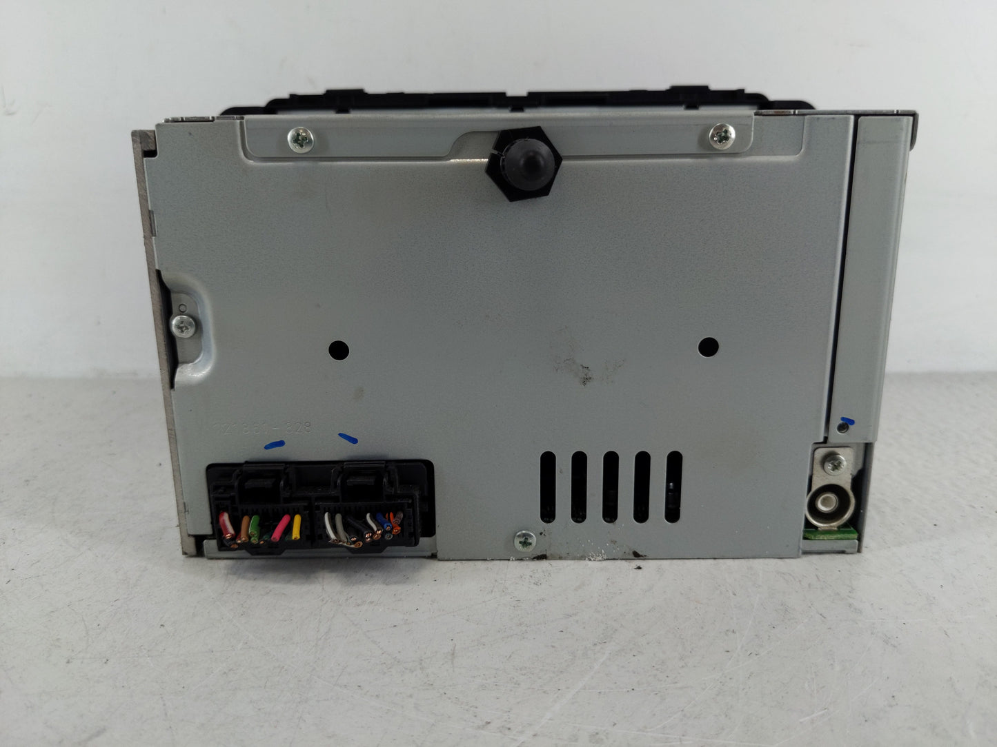 2006 Buick Lucerne Radio AM FM Cd Player Receiver Replacement P/N:15871700 Fits OEM Used Auto Parts - Oemusedautoparts1.com