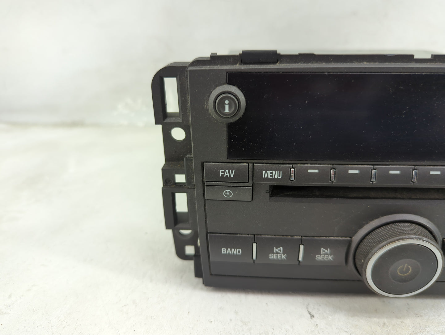 2006 Buick Lucerne Radio AM FM Cd Player Receiver Replacement Fits OEM Used Auto Parts - Oemusedautoparts1.com