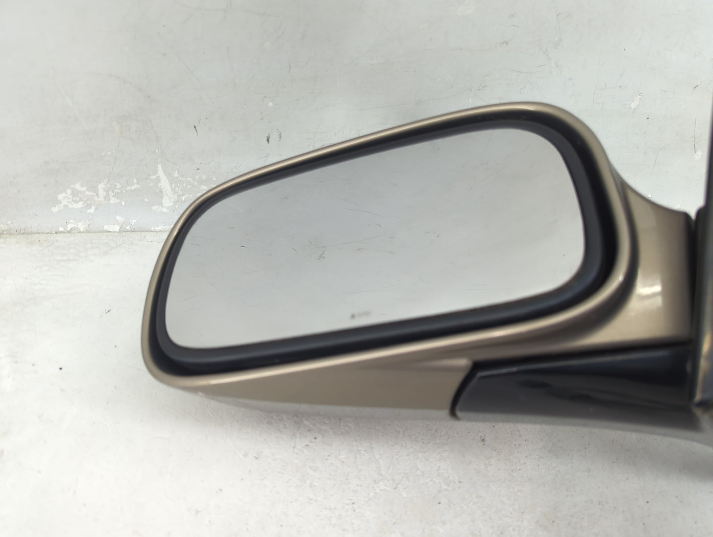 2006-2008 Buick Lucerne Driver Side View Mirror - Left Door Mirror OEM Used - Oemusedautoparts1.com