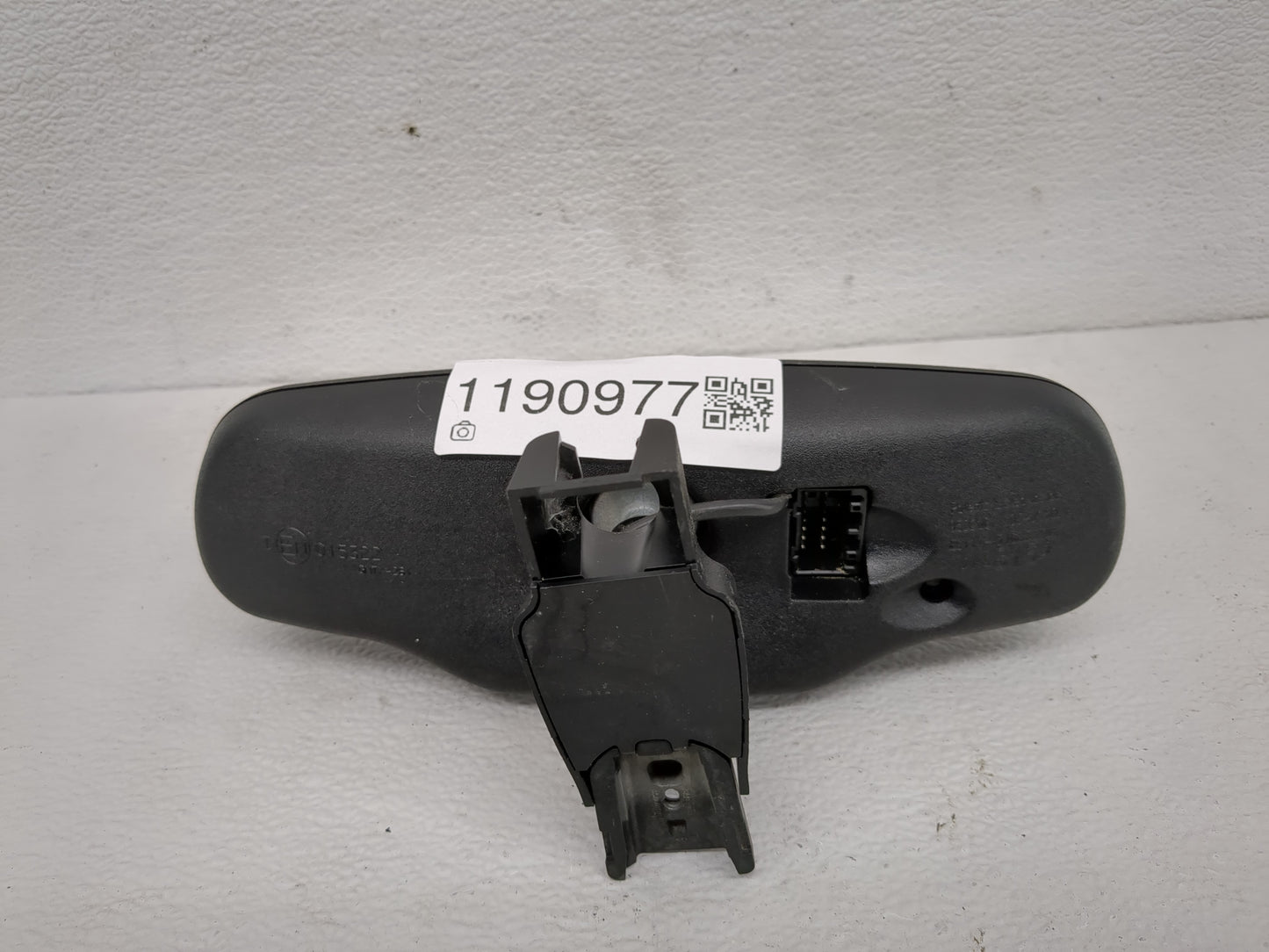 2006-2011 Buick Lucerne Interior Rear View Mirror Replacement OEM P/N:E11015322 Fits OEM Used Auto Parts - Oemusedautoparts1