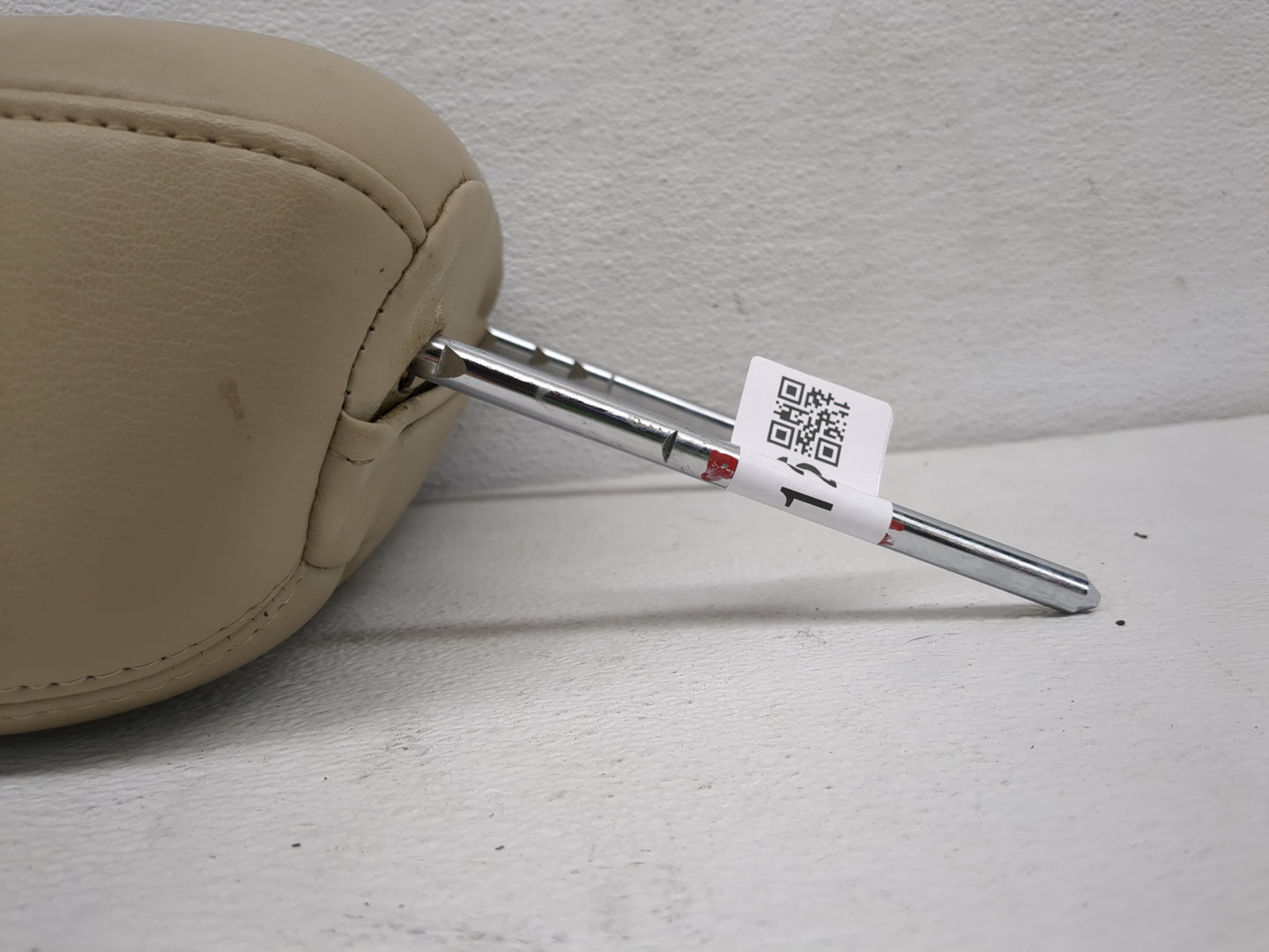 2006-2008 Buick Lucerne Headrest Head Rest Front Driver Passenger Seat Fits Fits 2006 2007 2008 OEM Used Auto Parts - Oemuse