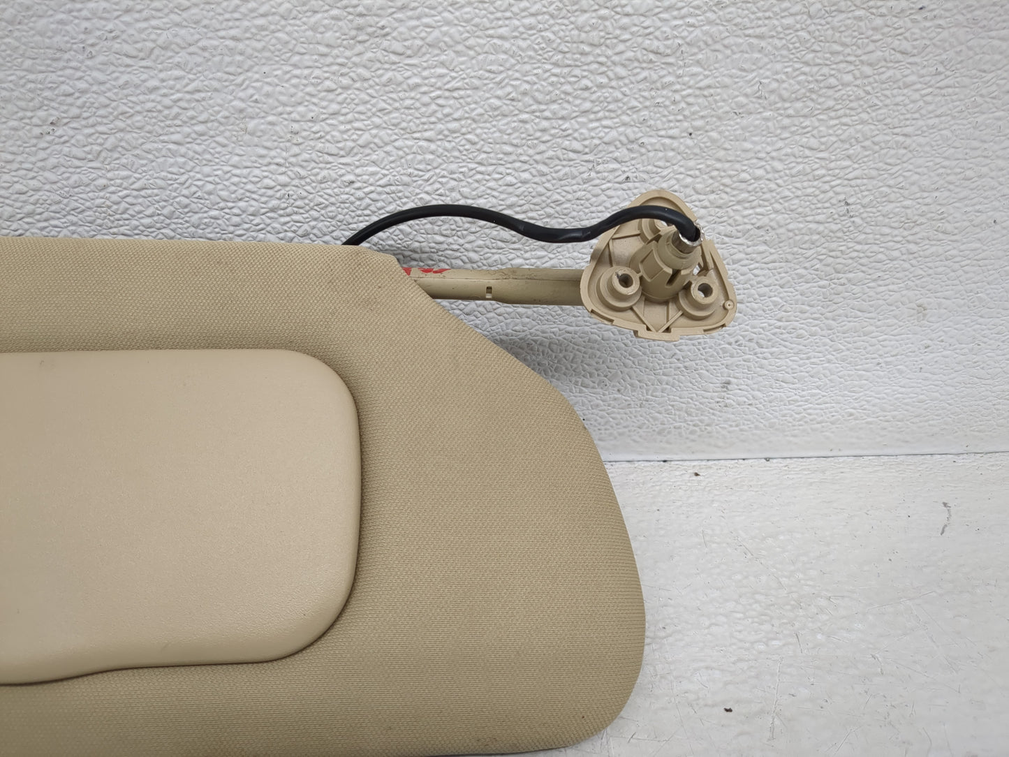 2006-2011 Buick Lucerne Sun Visor Shade Replacement Passenger Right Mirror Fits Fits 2006 2007 2008 2009 2010 2011 OEM Used 