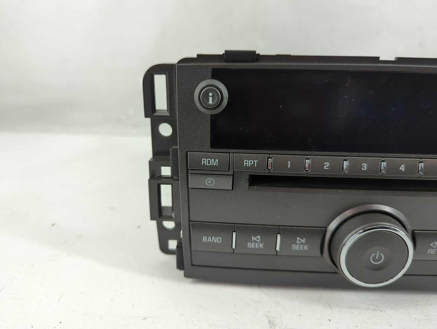 2006 Buick Lucerne Radio AM FM Cd Player Receiver Replacement P/N:15797874 Fits OEM Used Auto Parts - Oemusedautoparts1.com