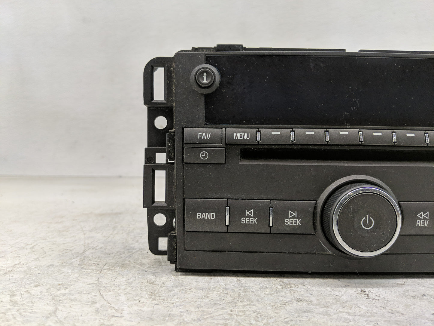 2006 Buick Lucerne Radio AM FM Cd Player Receiver Replacement P/N:15871700 Fits OEM Used Auto Parts - Oemusedautoparts1.com