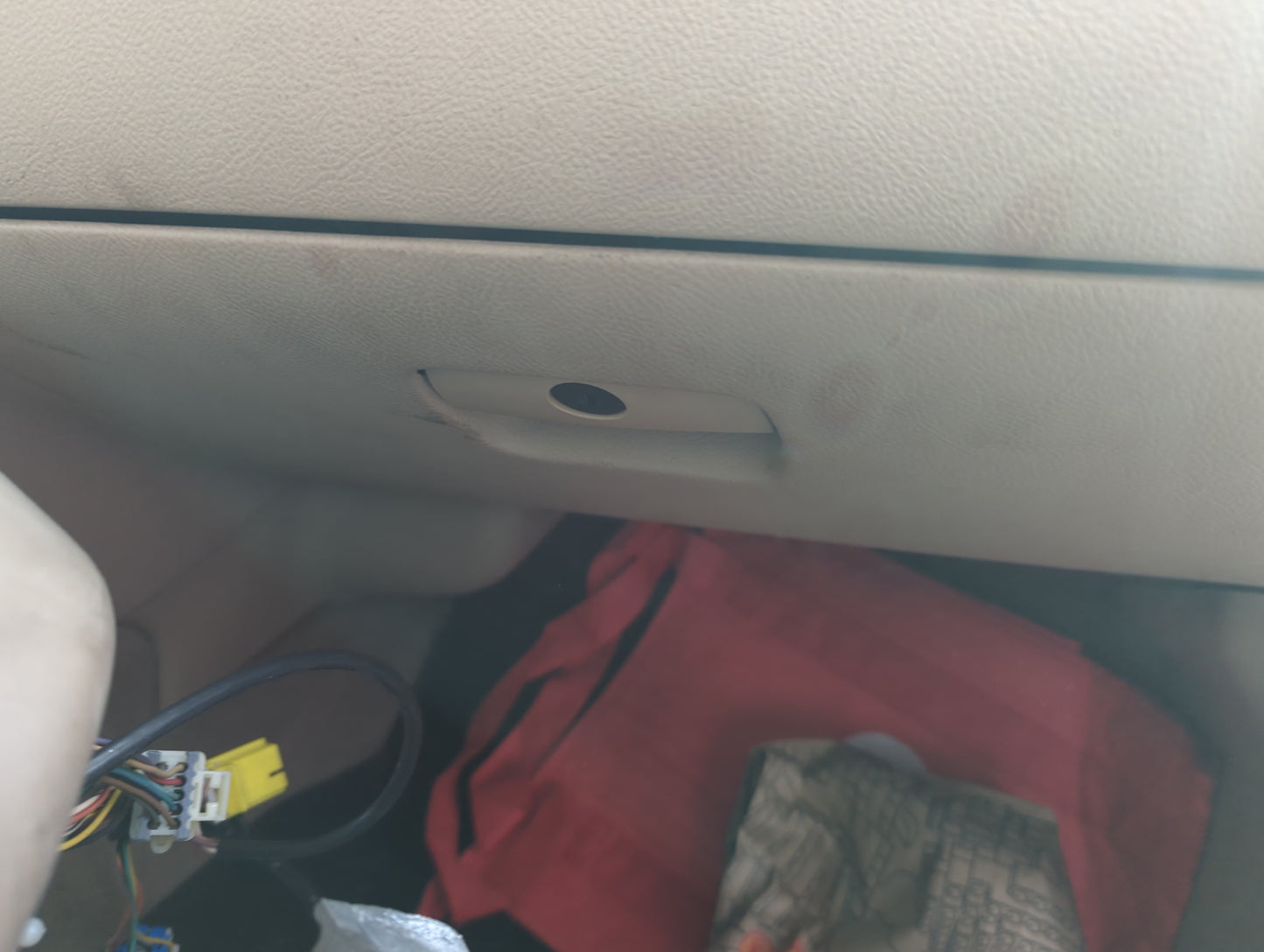 2006 Buick Lucerne Passenger Glove Box Door Storage Compartment - Oemusedautoparts1.com