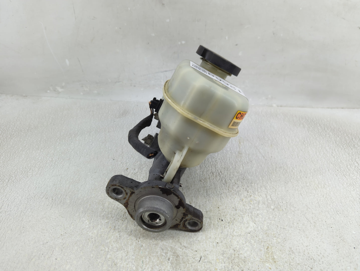 2006-2008 Buick Lucerne Brake Master Cylinder - Oemusedautoparts1.com