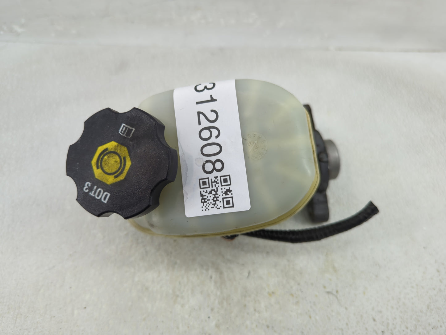 2006-2008 Buick Lucerne Brake Master Cylinder - Oemusedautoparts1.com