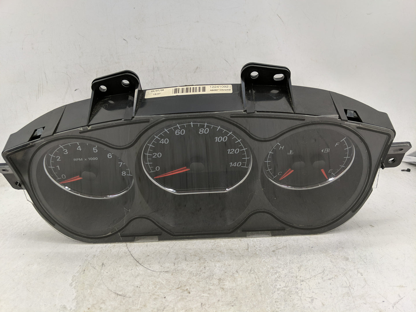 2006 Buick Lucerne Instrument Cluster Speedometer Gauges P/N:15853813 Fits OEM Used Auto Parts - Oemusedautoparts1.com